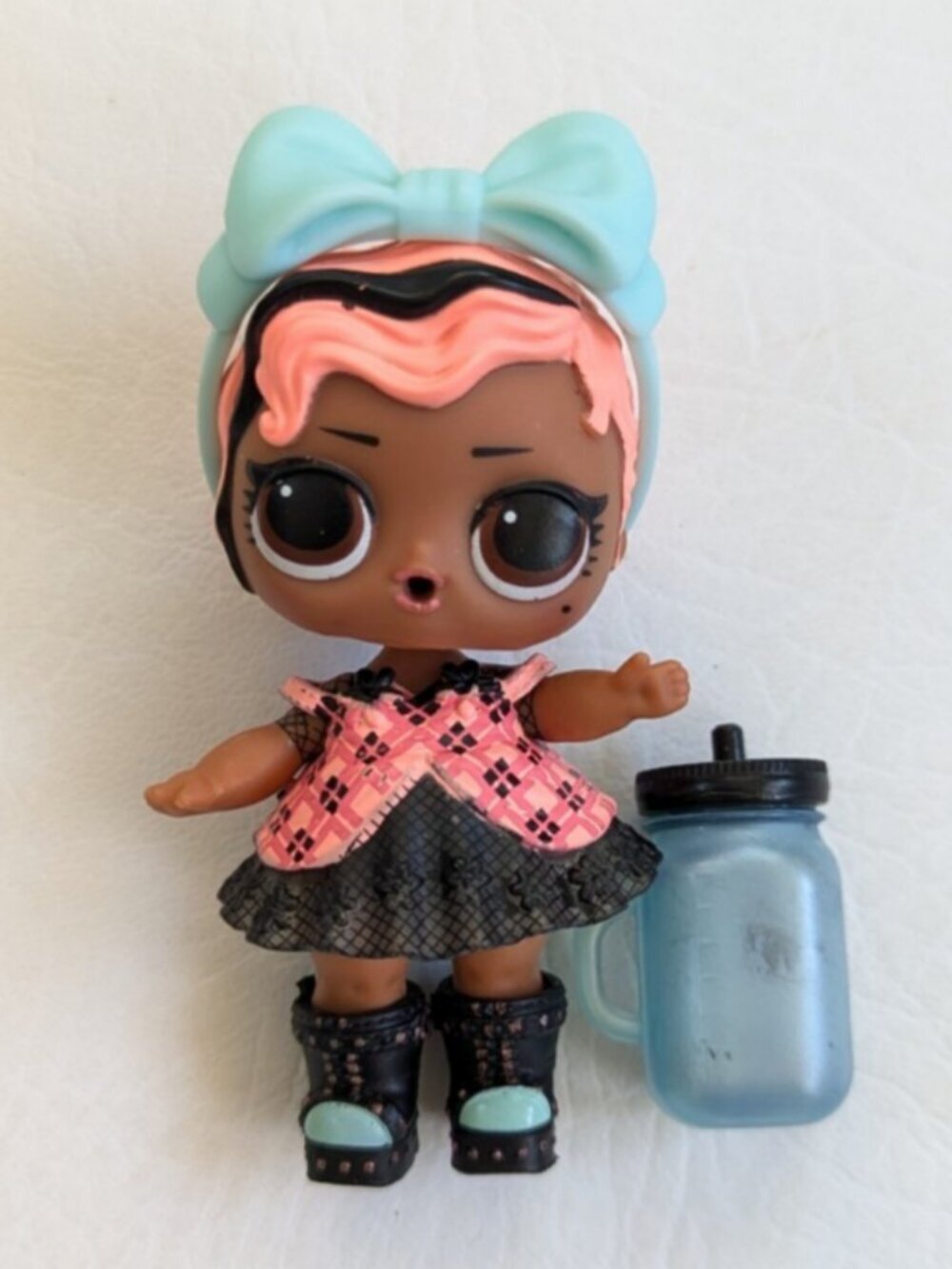 L.O.L. Suprise Lot 3 Dolls And Accessories - Picture 7 of 8